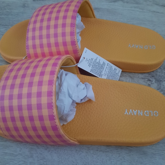 Gingham Girls Slides - Picture 3 of 5